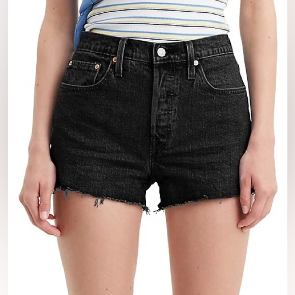 Levi’s 501 black denim shorts. Sz. 28